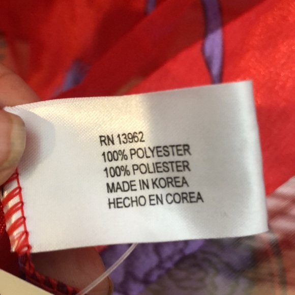 NWT Red Hat Society Oblong Scarf 100% Polyester Hand Wash - Picture 9 of 9